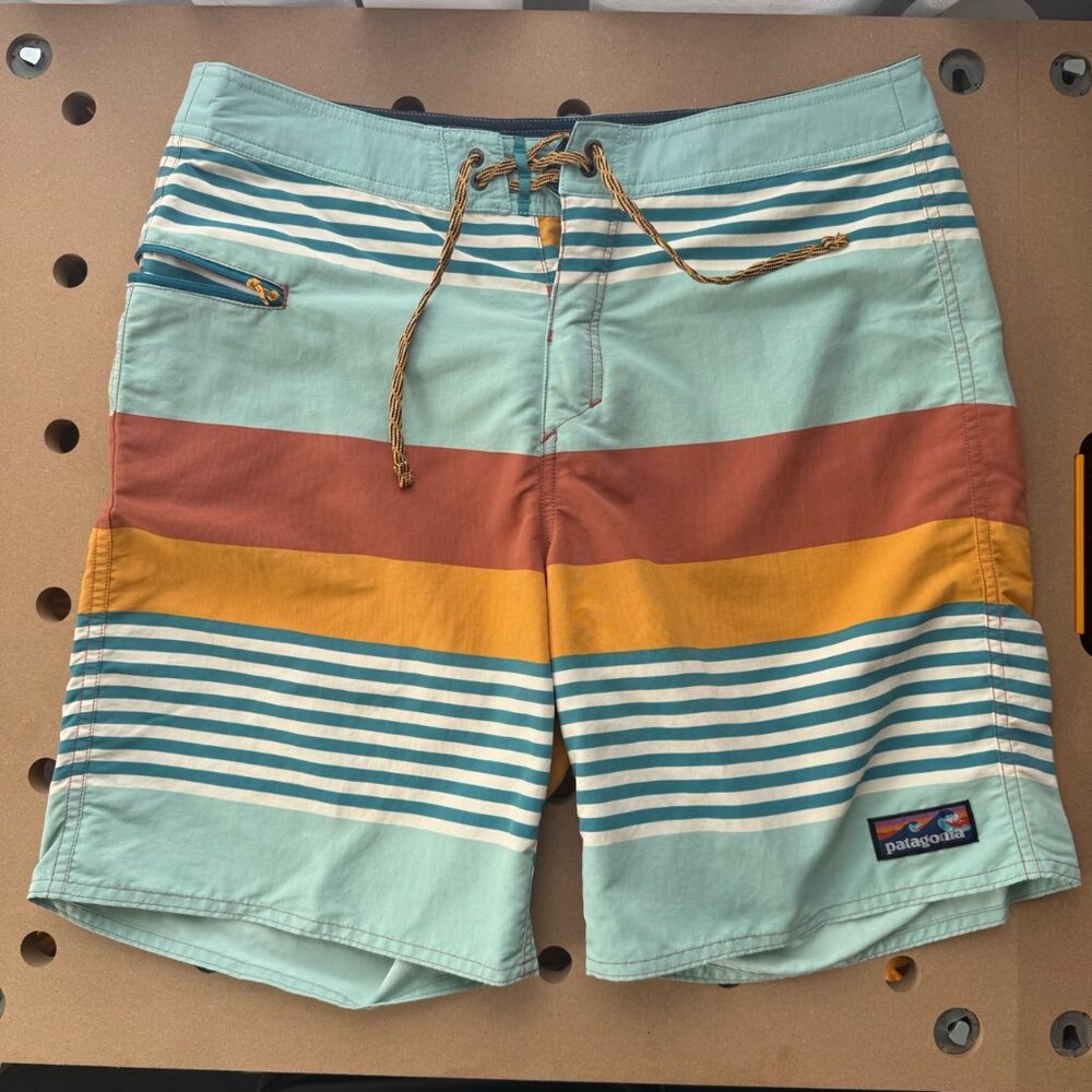 Patagonia Wavefarer Board Shorts - 21" - Men's - 32
